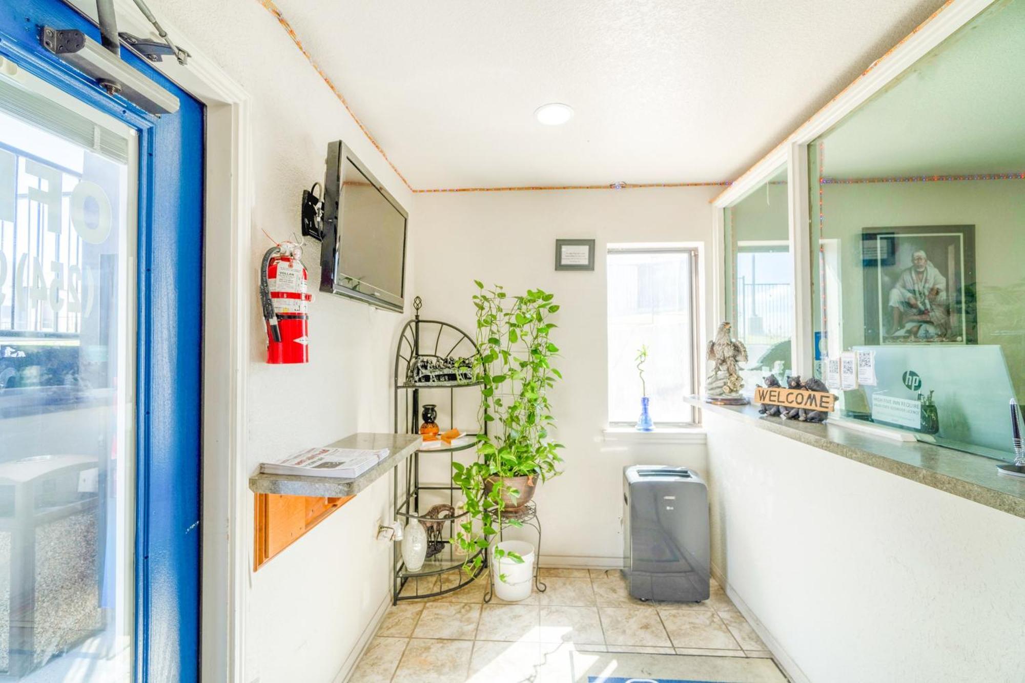 High Five Inn By Oyo คิลลีน ภายนอก รูปภาพ